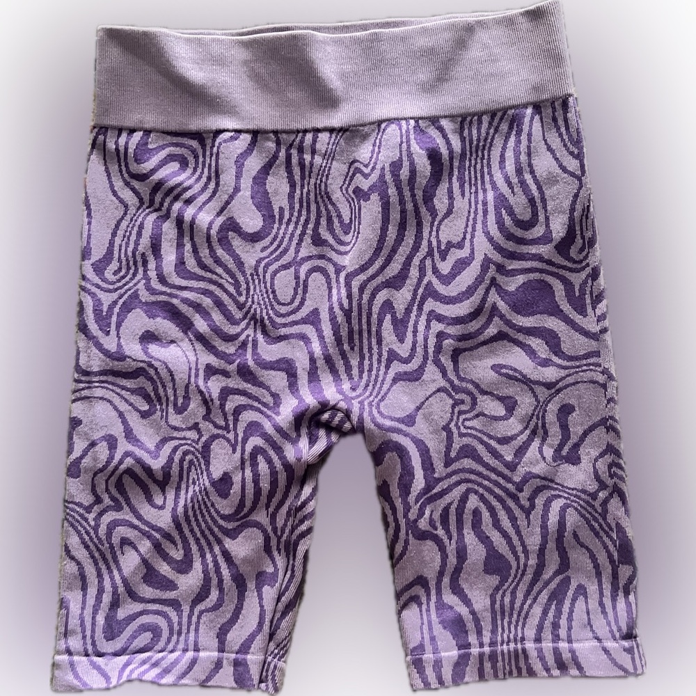 printed active shorts